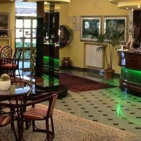 La Rotonda Hotel 3*