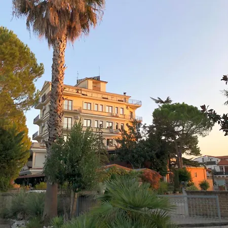 La Rotonda 3* Cepagatti