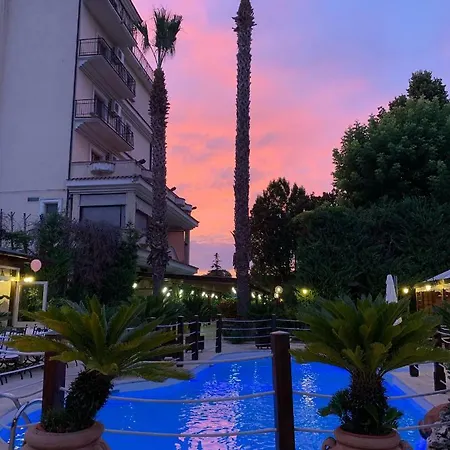 La Rotonda Hotel 3*